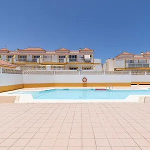 two-bedroom-apartment-with-pool-and-terrace.hotelsfuerteventura.org/